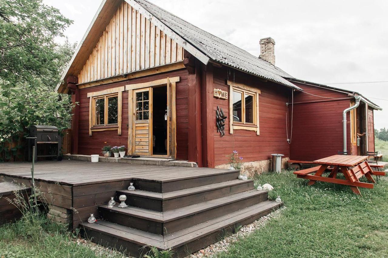 Hostal Starp Debesim Un Zemi Krāslava Exterior foto