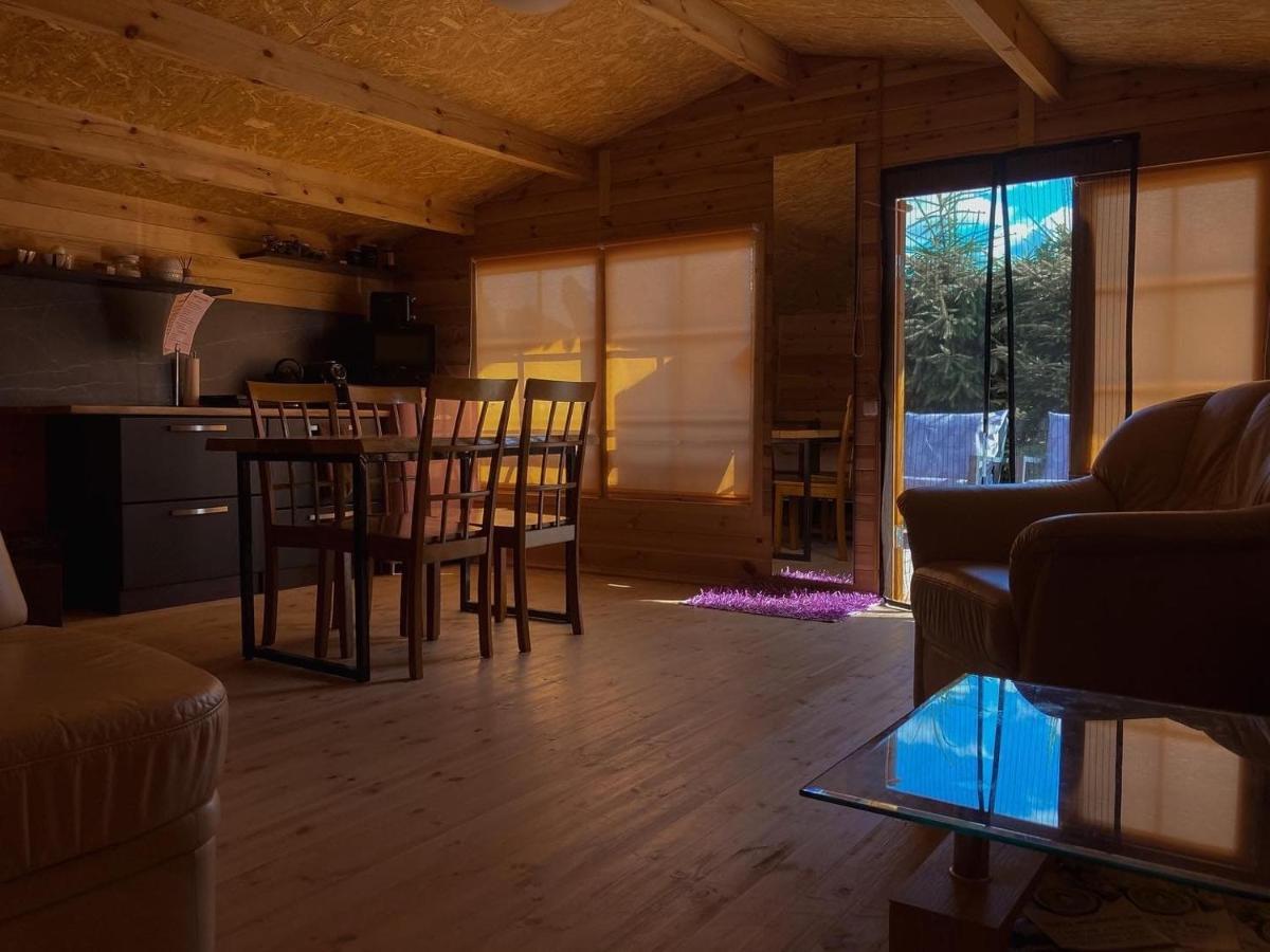 Hostal Starp Debesim Un Zemi Krāslava Exterior foto