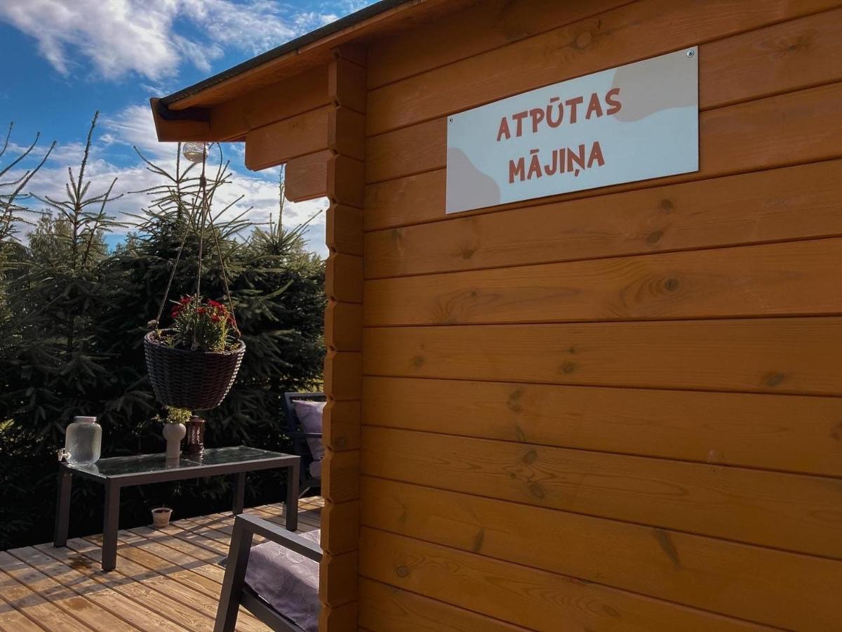 Hostal Starp Debesim Un Zemi Krāslava Exterior foto