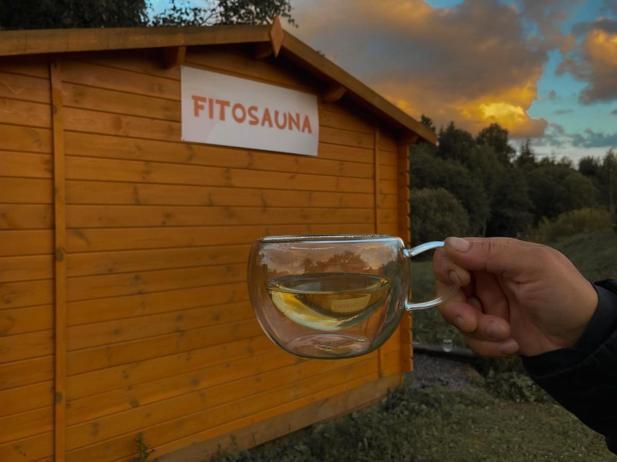 Hostal Starp Debesim Un Zemi Krāslava Exterior foto