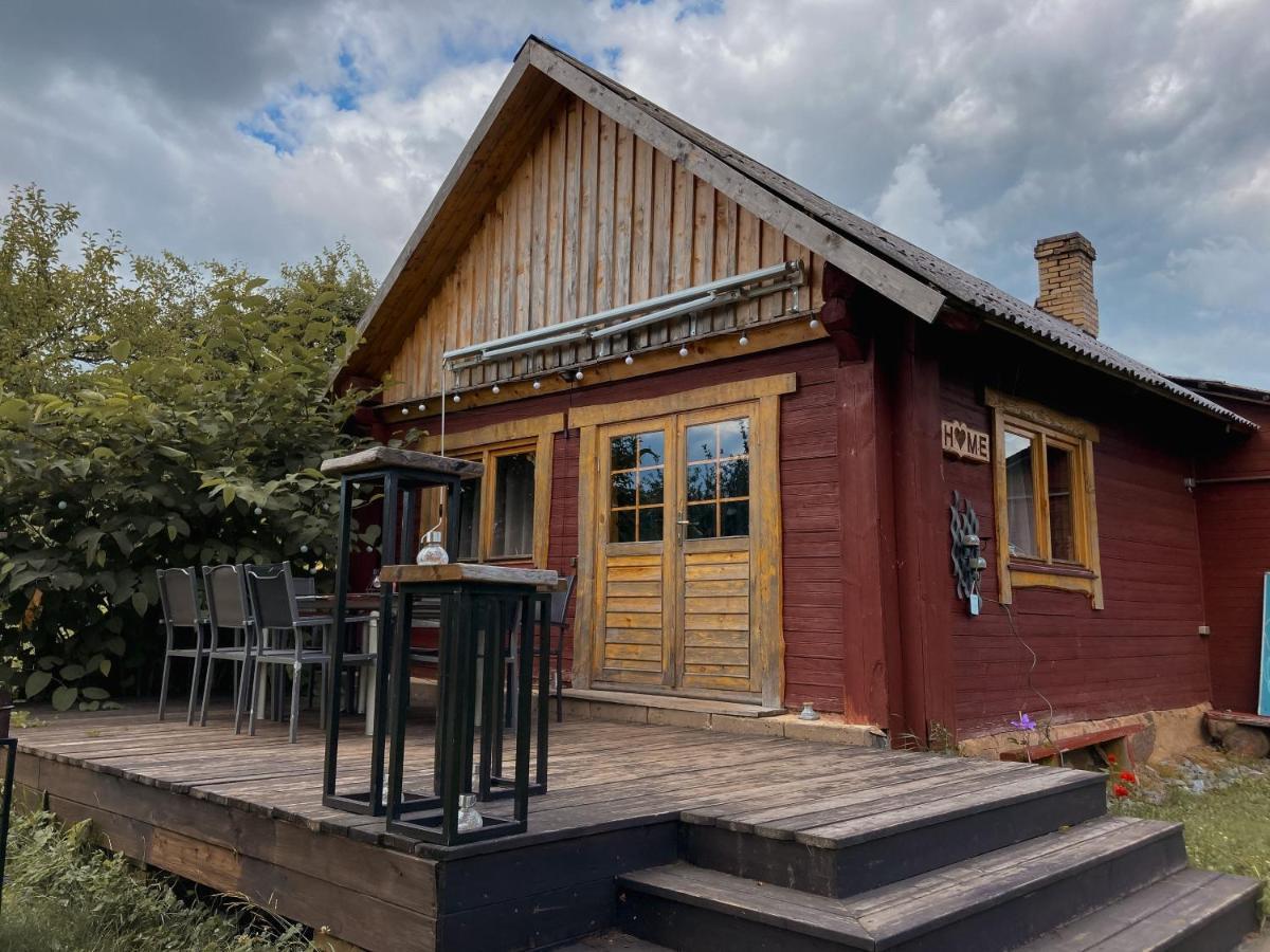 Hostal Starp Debesim Un Zemi Krāslava Exterior foto