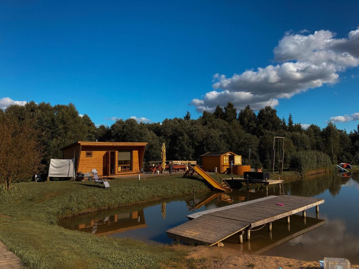 Hostal Starp Debesim Un Zemi Krāslava Exterior foto